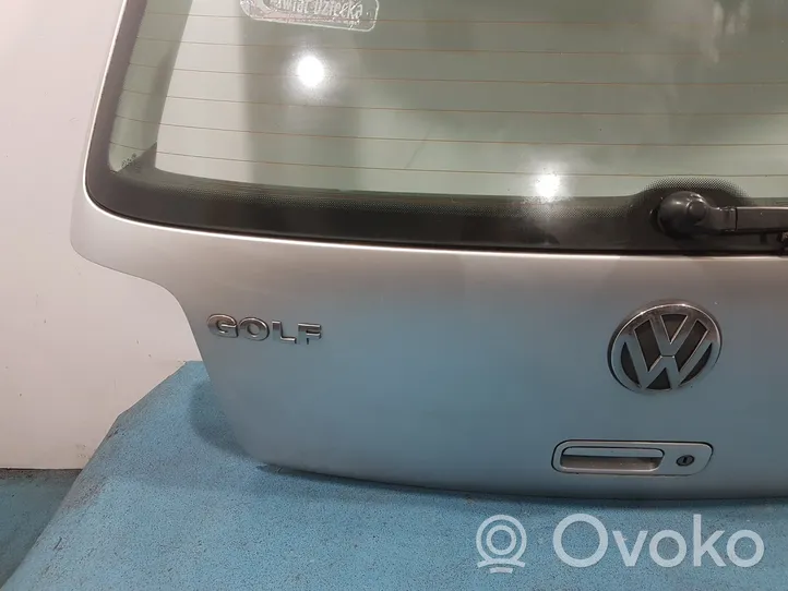 Volkswagen Golf IV Takaluukun/tavaratilan kansi 