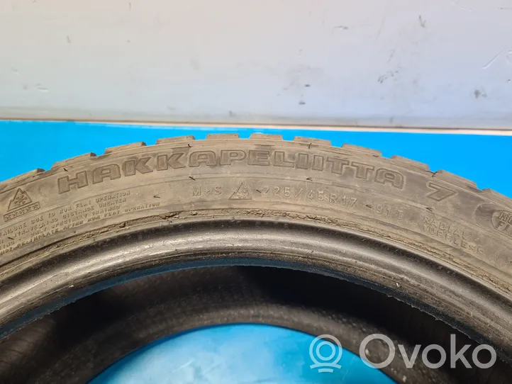 Chrysler Voyager R17 winter tire 