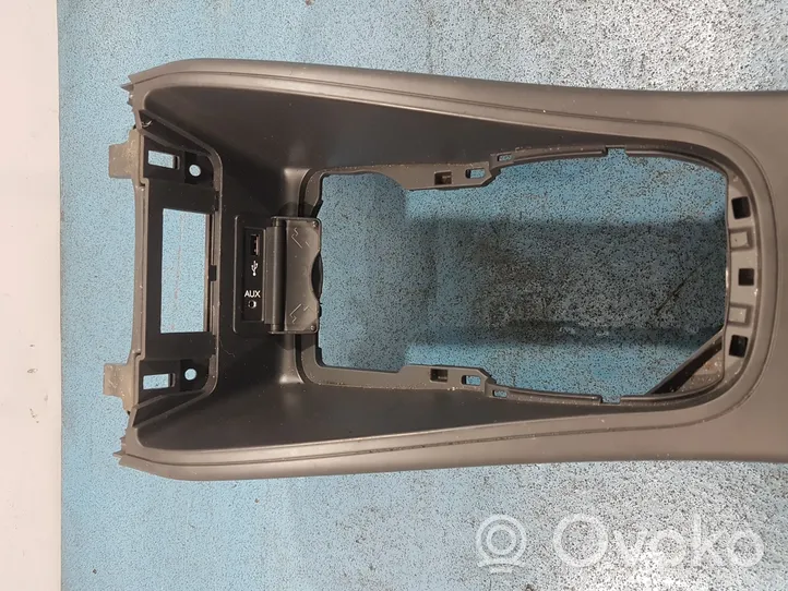 Renault Megane III Center console 969100026R