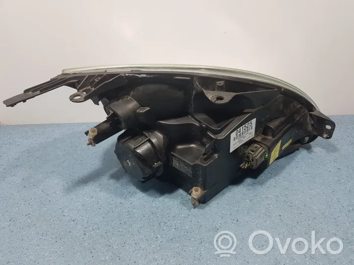 Toyota Yaris Verso Lampa przednia 