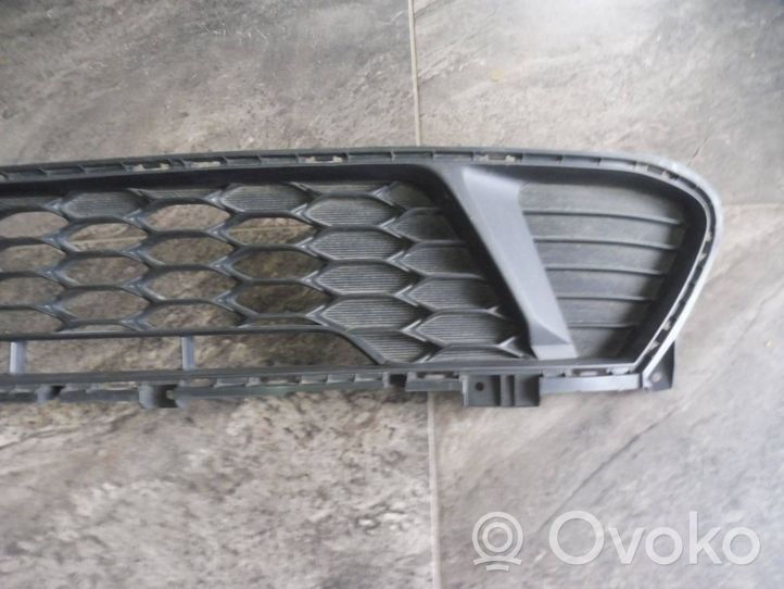 KIA Ceed Grille inférieure de pare-chocs avant 86560J7000