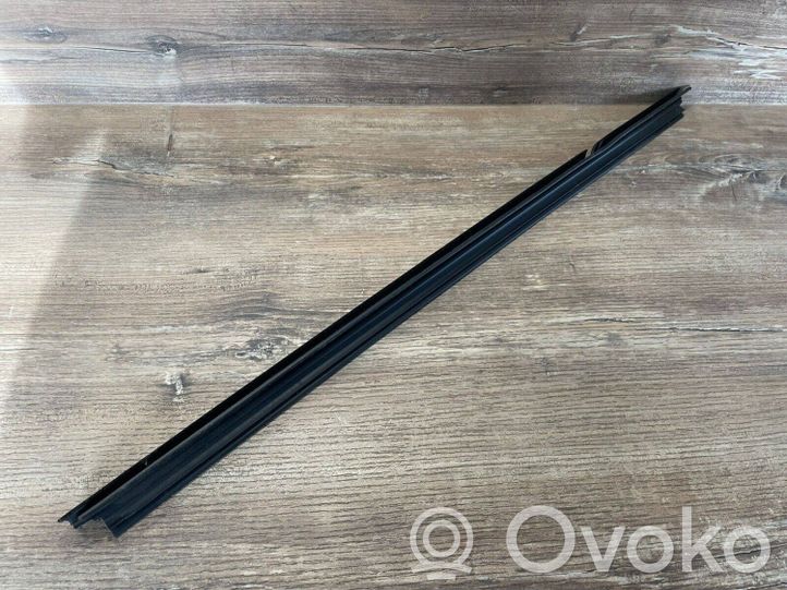 A1767351400 Mercedes-Benz A W176 Gummidichtung Fenster Scheibe Tür  
