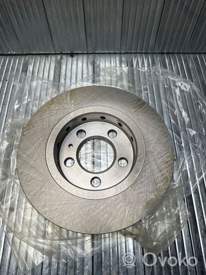 Audi TT Mk1 Aizmugurējais bremžu disks 8L0615601