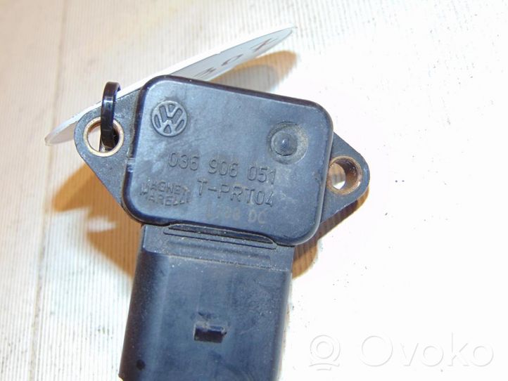 Volkswagen PASSAT B5 Air pressure sensor 036906051C