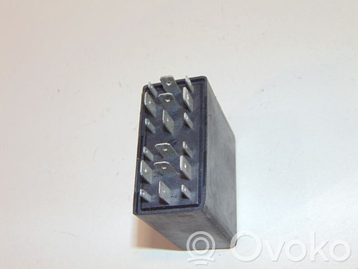 4B0919471A Skoda Fabia Mk1 (6Y) Light relay, 5.00 € | RRR 
