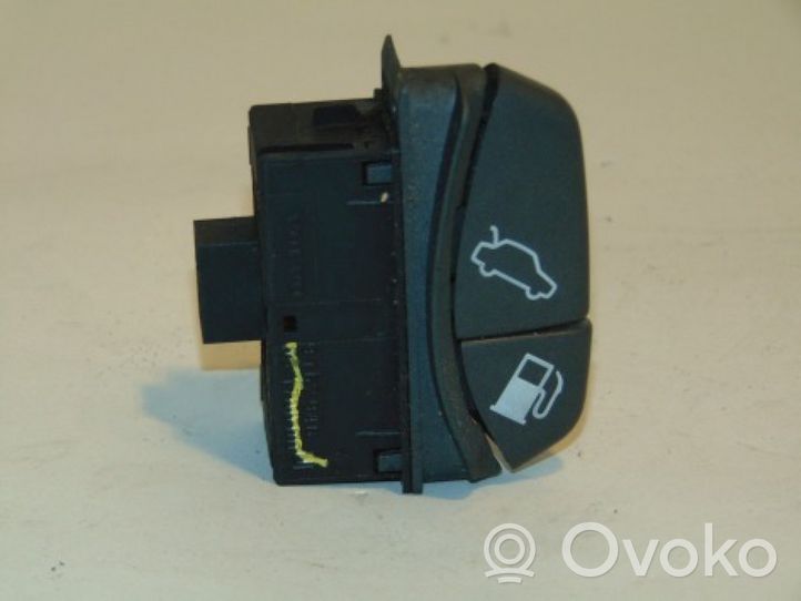 Volvo S70  V70  V70 XC A set of switches 9162946