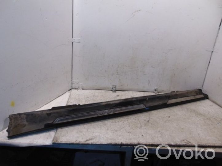 Volvo S70  V70  V70 XC Side skirt front trim 9178163