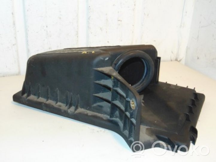 Volvo S70  V70  V70 XC Air filter box cover 9155709