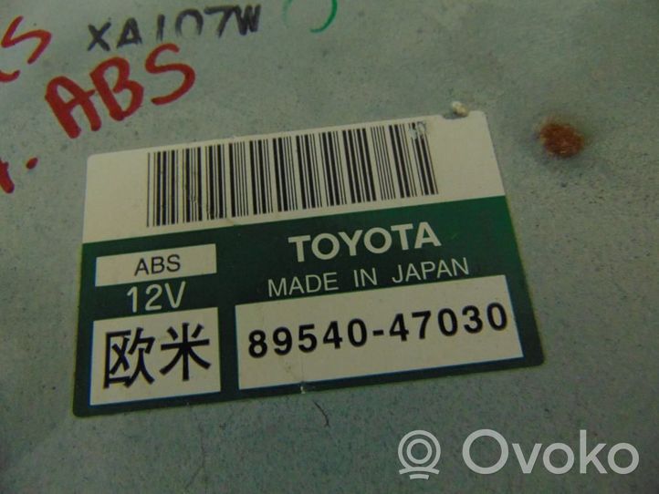 Toyota Prius (XW10) ABS-ohjainlaite/moduuli 8954047030