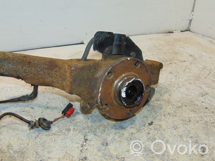 Audi A4 S4 B5 8D Fuso a snodo con mozzo ruota anteriore 8D0407258AL