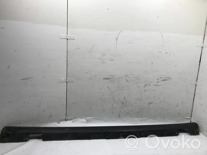 Mercedes-Benz E W211 Copertura del rivestimento del sottoporta anteriore A2116980154