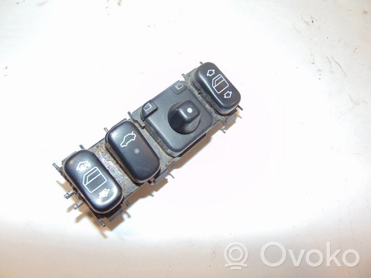Mercedes-Benz CLK A208 C208 Zestaw przełączników i przycisków A2088202910