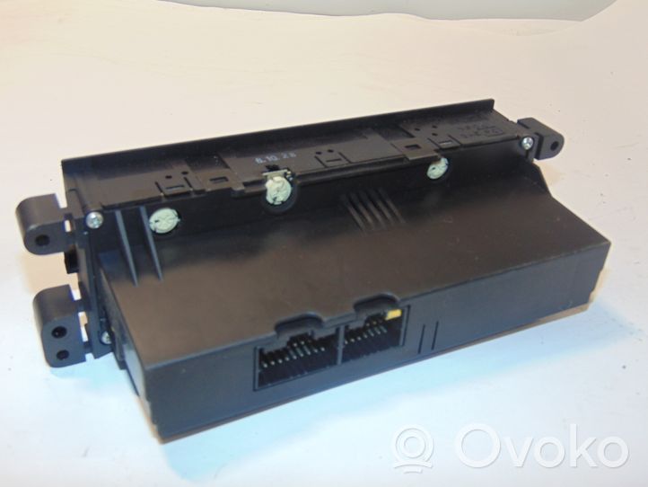 Infiniti QX4 Climate control unit 2776170T03