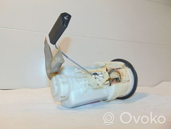 Toyota Yaris Verso Pompe à carburant 8332052170