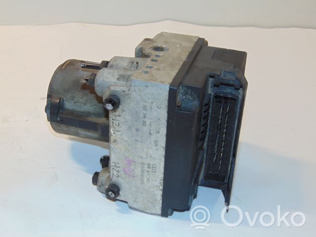 Audi A4 S4 B5 8D ABS-pumppu 8D0614111A