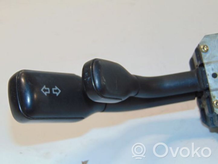 Audi A4 S4 B5 8D Leva/interruttore dell’indicatore di direzione e tergicristallo 4D0953513C