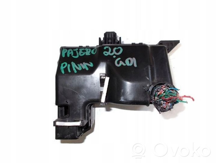 Mitsubishi Pajero Pinin Skrzynka bezpieczników / Komplet MR583210