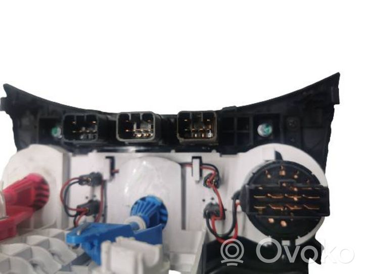 Hyundai i10 Console centrale, commande chauffage/clim 847320X200