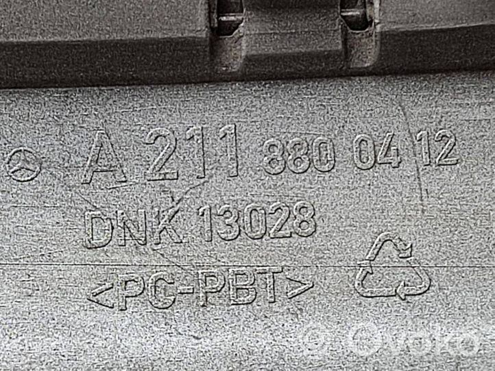Mercedes-Benz E W211 Takapuskurin koristemuotolista A2118800412