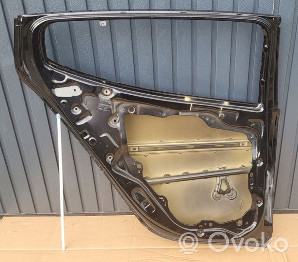 KIA Stinger Rear door 