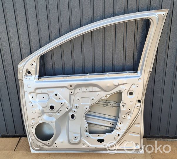 Toyota Yaris Front door 