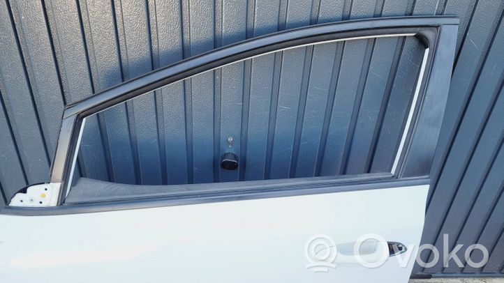 KIA Ceed Front door 