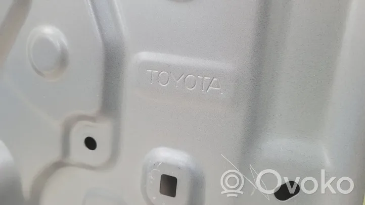 Toyota RAV 4 (XA50) Задняя дверь 