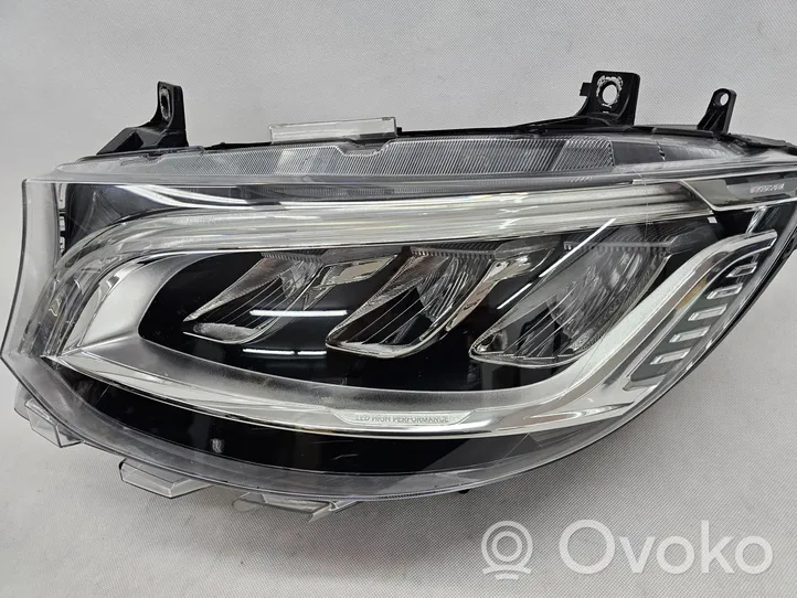 Mercedes-Benz Sprinter W907 W910 Lampa przednia A9109067100