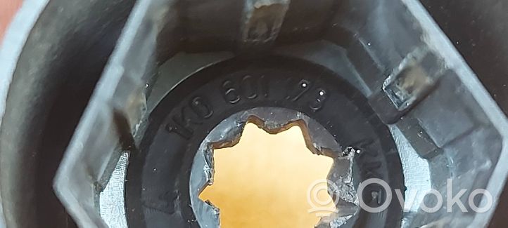 Volkswagen PASSAT B6 Tappo/copridado della ruota 1k0601173