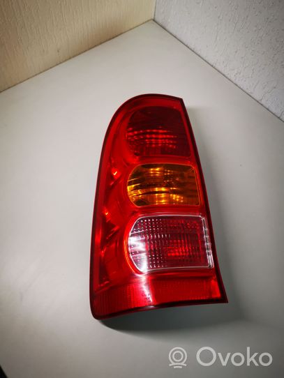 Toyota Hilux (AN10, AN20, AN30) Feux arrière / postérieurs 815610040