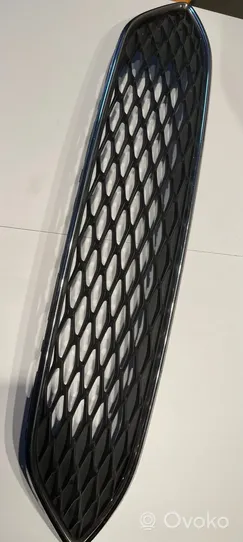 Ford Focus Grille calandre supérieure de pare-chocs avant 9176570100000