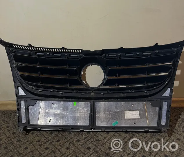 Volkswagen Touran I Grille calandre supérieure de pare-chocs avant 1T0853651E