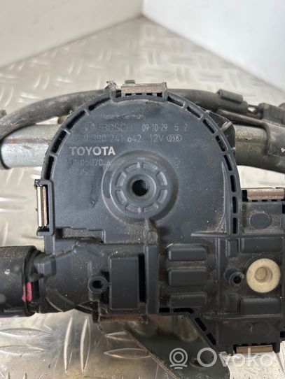 Toyota Avensis T270 Etupyyhkimen vivusto ja moottori 8511005070A