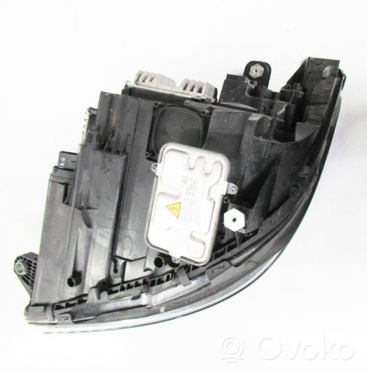 Mercedes-Benz CLS C218 X218 Lampa przednia A2188206661