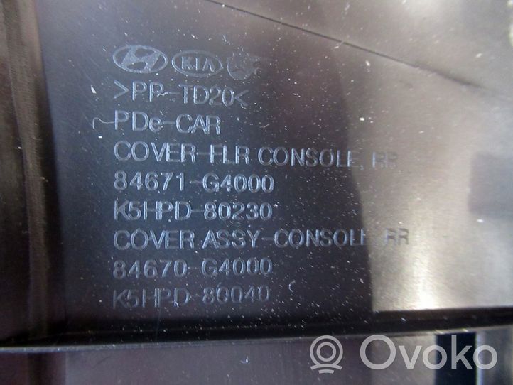 Hyundai i30 Autres éléments de console centrale 84670G400