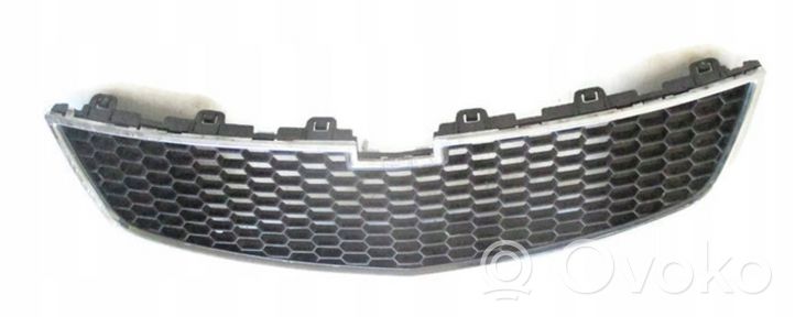 Chevrolet Cruze Grille calandre supérieure de pare-chocs avant 