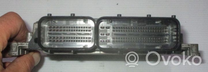 Opel Combo D Calculateur moteur ECU 0281030776