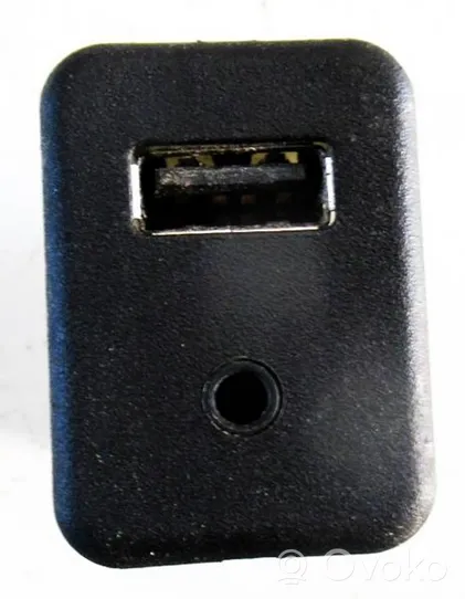 Opel Adam Gniazdo / Złącze USB 25832462