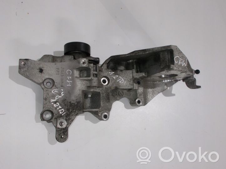 Skoda Fabia Mk2 (5J) Mocowanie alternatora 03L903143K