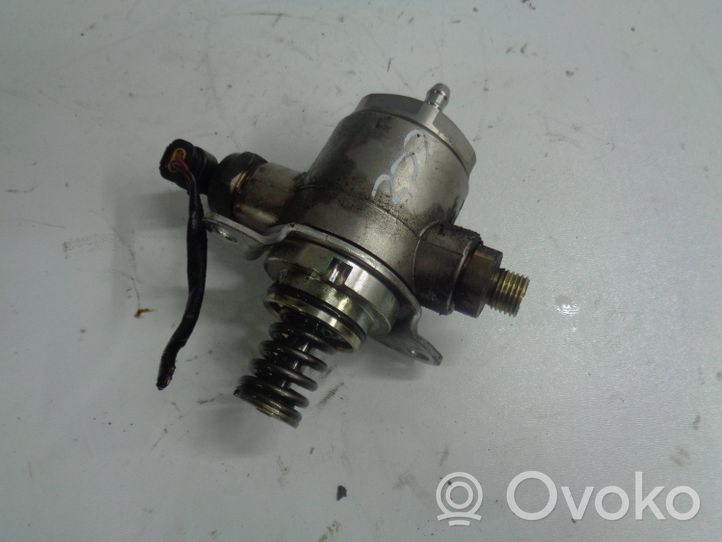 Volkswagen Eos Pompe d'injection de carburant à haute pression 06J127025E