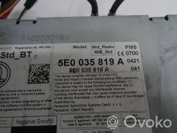 Skoda Octavia Mk3 (5E) Stacja multimedialna GPS / CD / DVD 5E0035819A