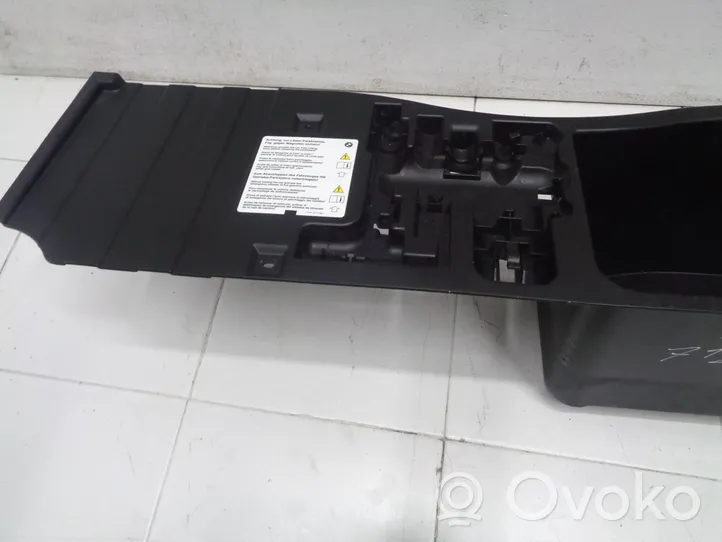 BMW X5 E70 Battery box tray cover/lid 7127282