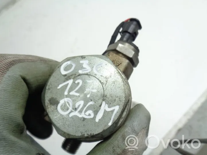 Volkswagen PASSAT B7 Pompe d'injection de carburant à haute pression 03C127026M