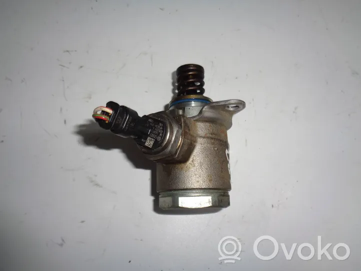 Volkswagen PASSAT B7 Pompe d'injection de carburant à haute pression 03C127026M