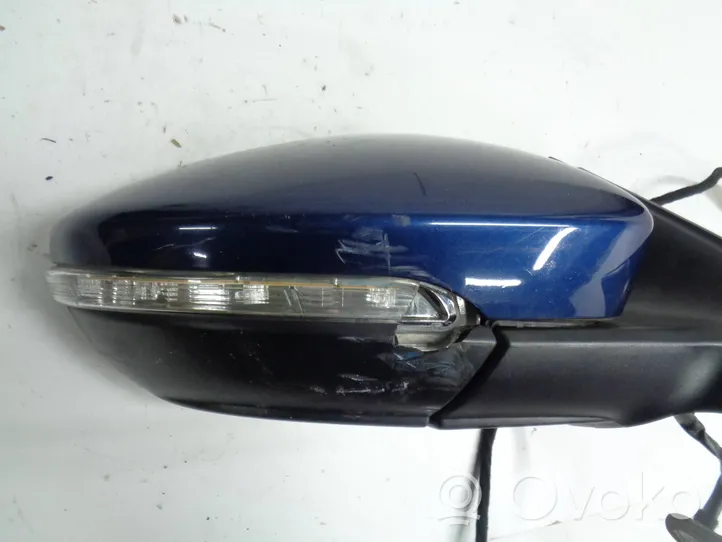 Volkswagen Jetta VI Front door electric wing mirror 