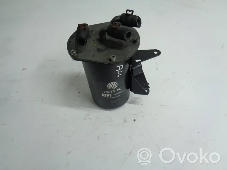 Volkswagen PASSAT B7 Boîtier de filtre à carburant 7N0127400