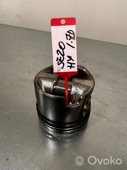 Hyundai i40 Piston 234102A905