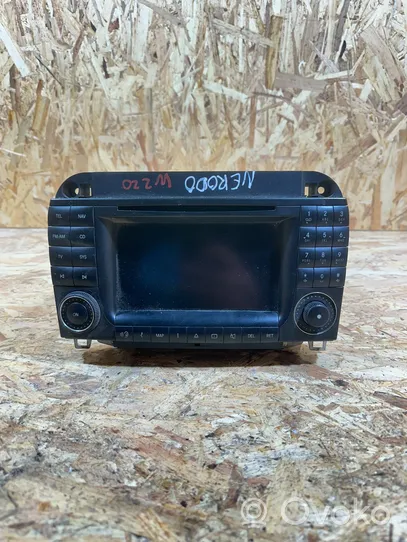 Mercedes-Benz S W220 Radio/CD/DVD/GPS-pääyksikkö A2208205889