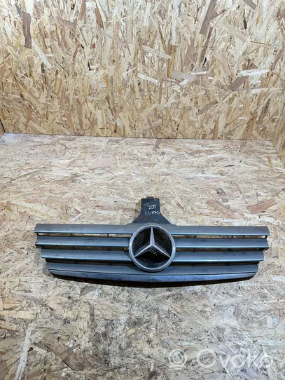 Mercedes-Benz C W203 Grille de calandre avant A2038800383