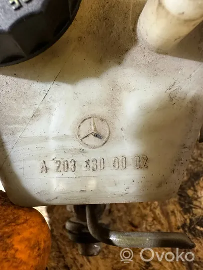 Mercedes-Benz C W203 Maître-cylindre de frein A2034300002